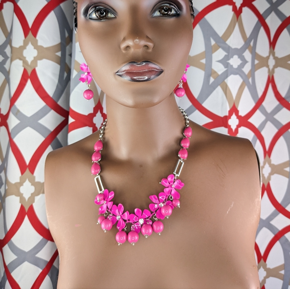 Pink Floral necklace Set - Picture 3 of 7